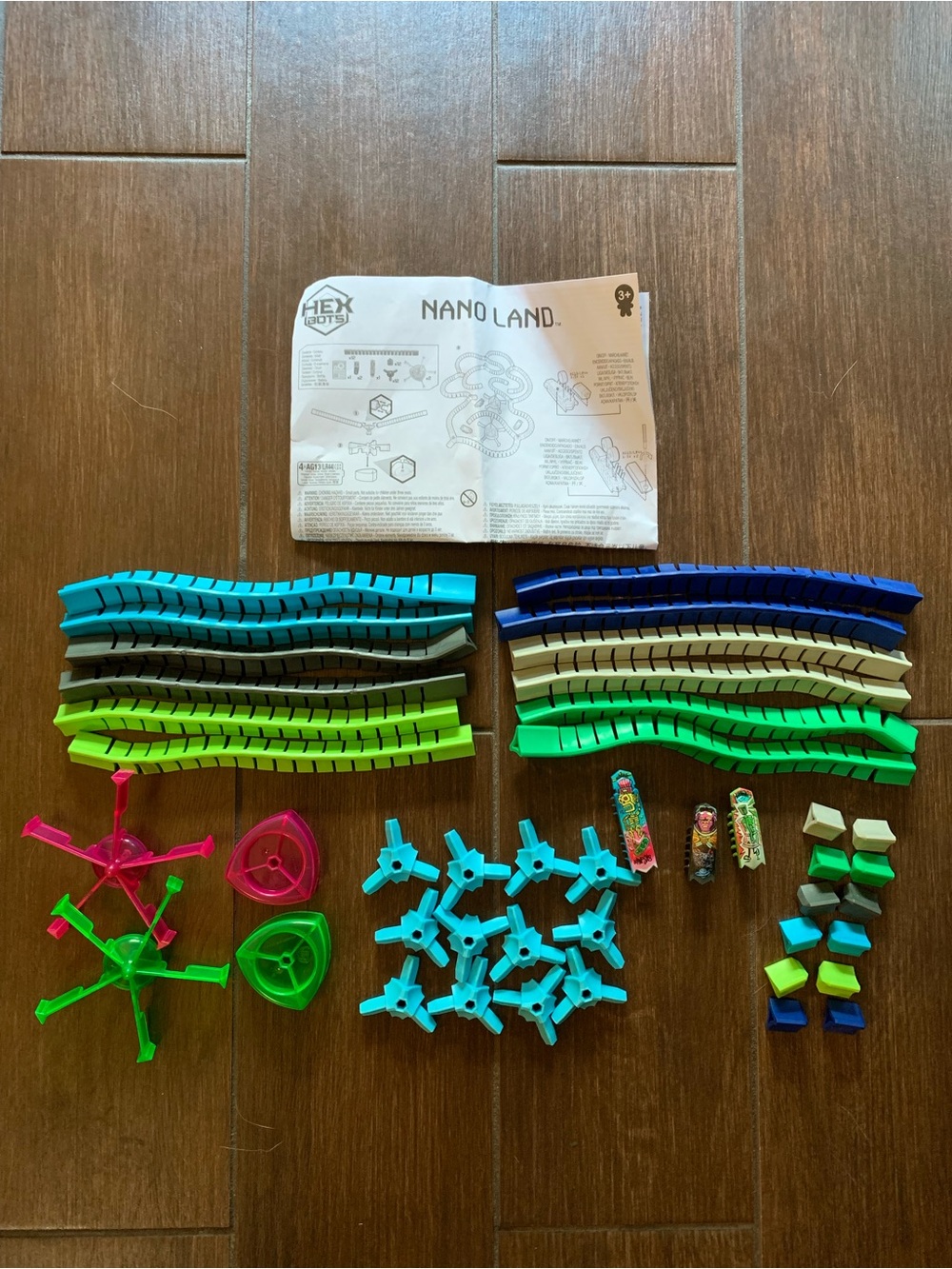 HEX Bots Nano Land Playset W/ 3 Nano Bots, 40+ Pieces Complete